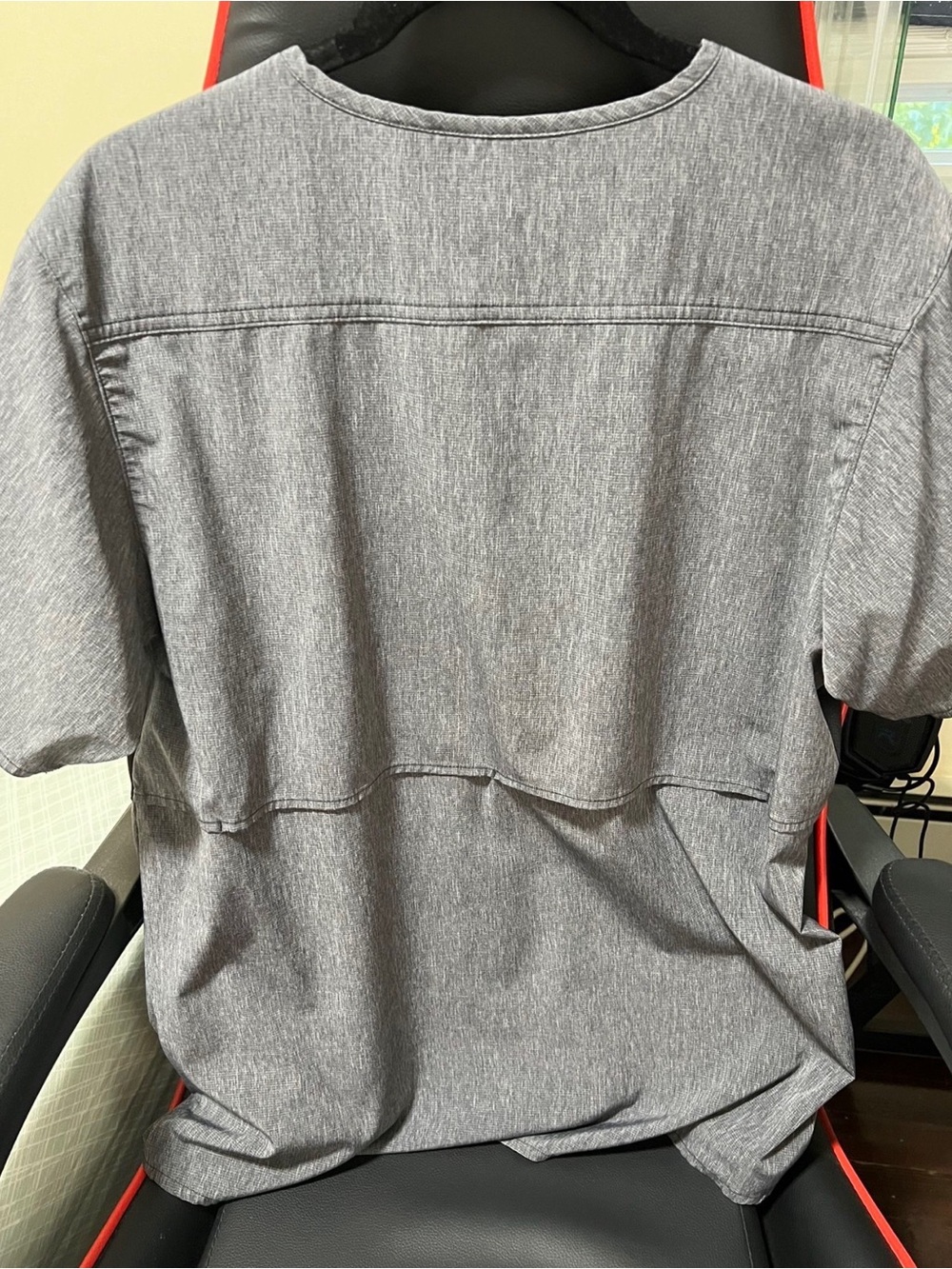 Carhartt Men’s Gray Short Sleeve V-Neck scrubs medium - Picture 2 of 4